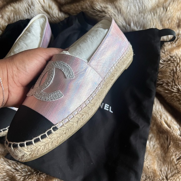 Chanel Pink Iridescent Laminated Lambskin Grosgrain Embroidered CC Espadrilles - Picture 6 of 11